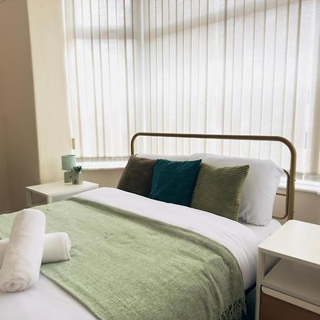 Double Bedroom Near City Center Manchester Exterior foto