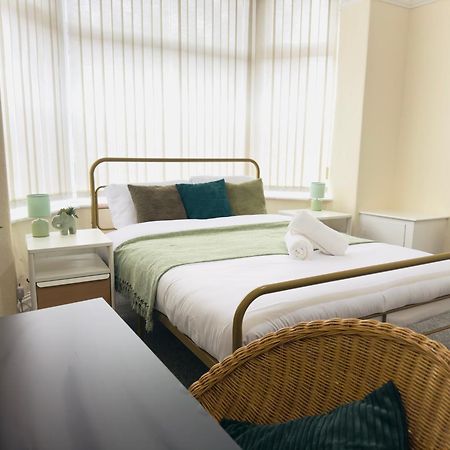 Double Bedroom Near City Center Manchester Exterior foto
